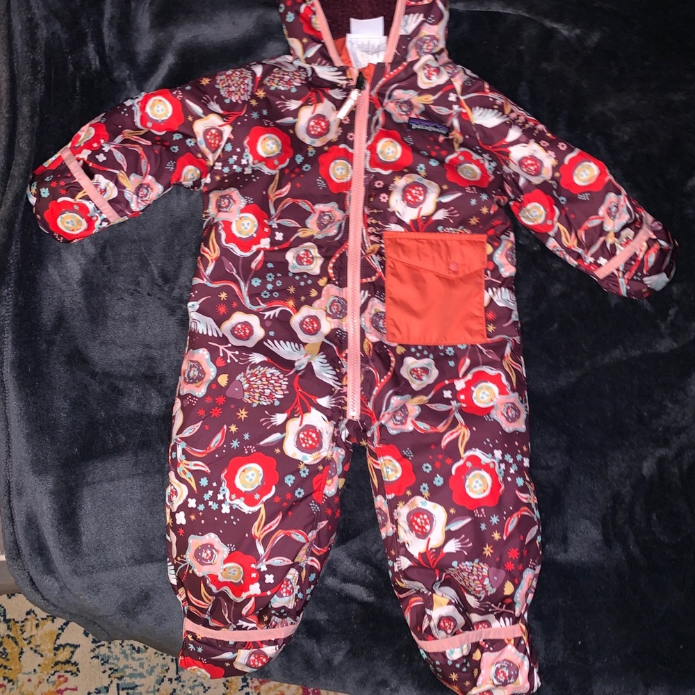 COPY - Baby girls Patagonia bodysuit 3-6mo